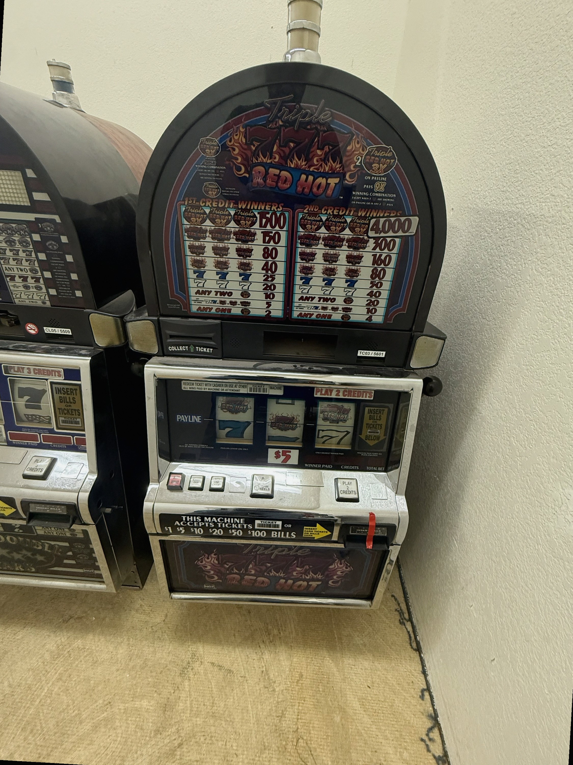 IGT Reel Spinner Triple Red Hot 777